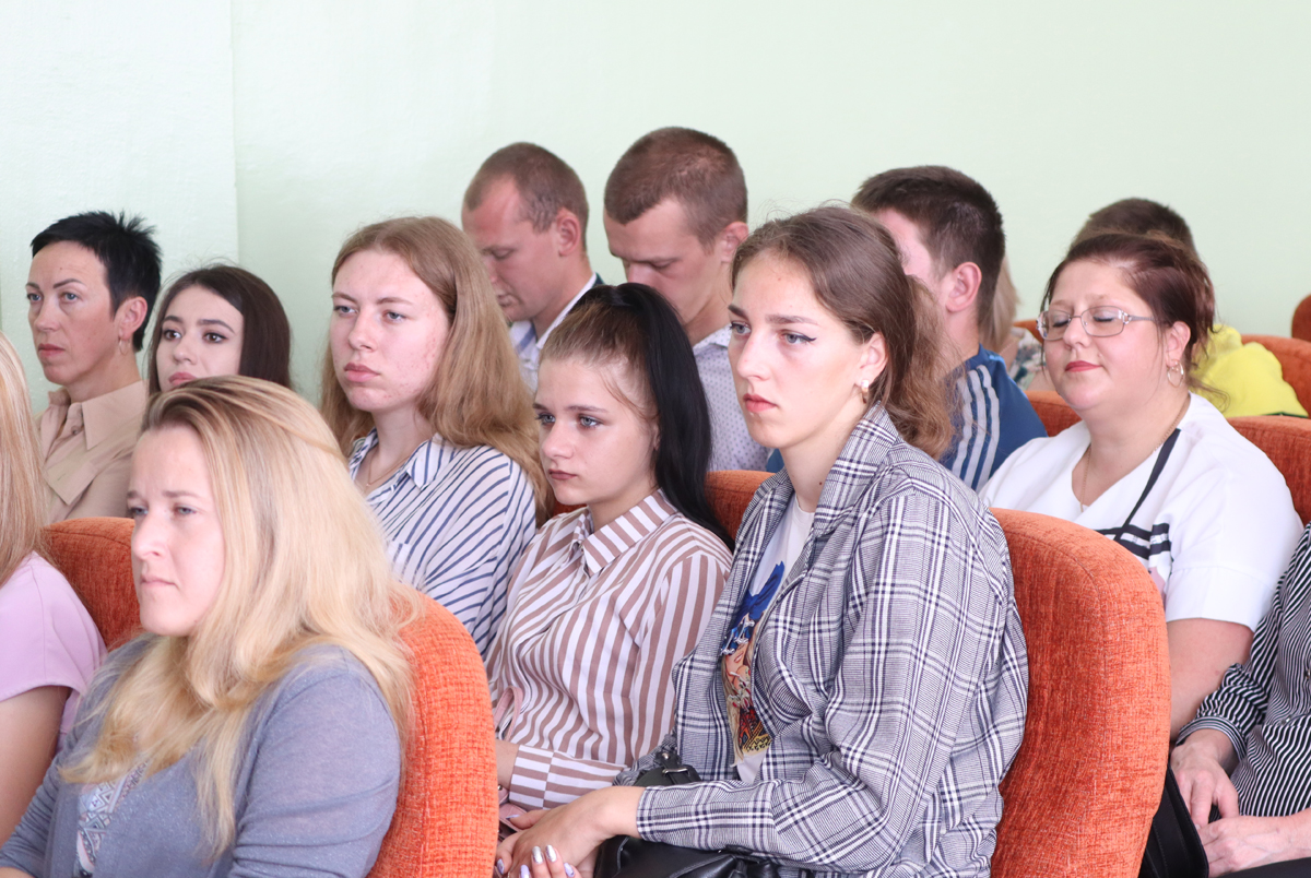 Руководители Чаусского района провели встречу с молодыми специалистами в формате диалога