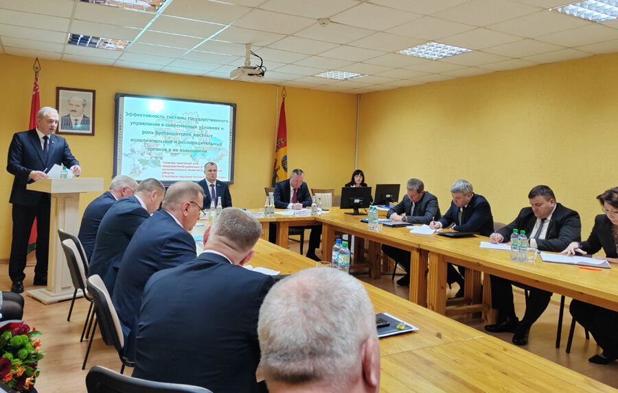 Об актуальных вопросах развития региона на семинаре-практикуме в Чаусском районе говорил глава Администрации Президента Беларуси Игорь Сергеенко