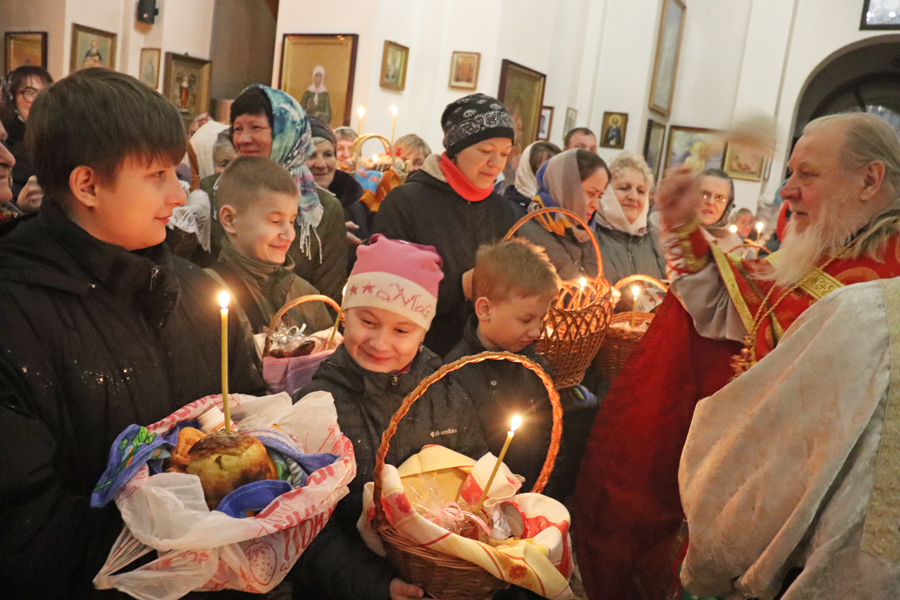 Почему в 2024 году верующие отметят православную Пасху значительно позже католиков?