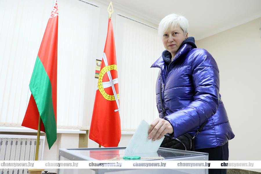 В третий день досрочного голосования на участке для голосования №2 в 12.00 был настоящий аншлаг