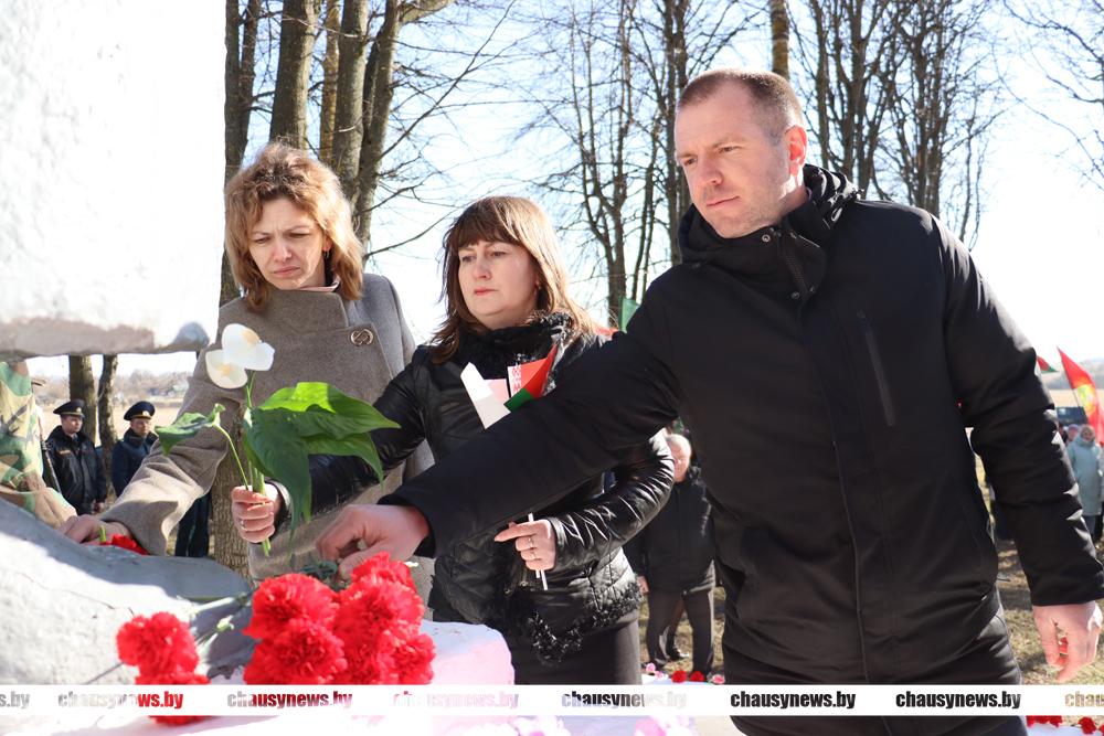 Память жертв Хатыни почтили в Чаусском районе