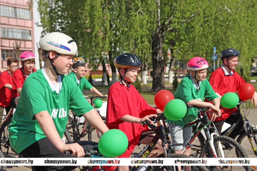 Длинные весенние выходные: как белорусы будут отдыхать на Радуницу и майские