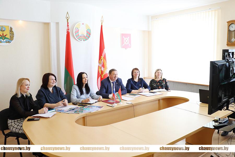 Дружба, сотрудничество в сферах культуры и образования. Что связывает Чаусы и российский Десногорск?