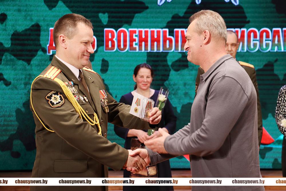 О годах службы в Чаусском военкомате рассказывает Игорь Барсуков