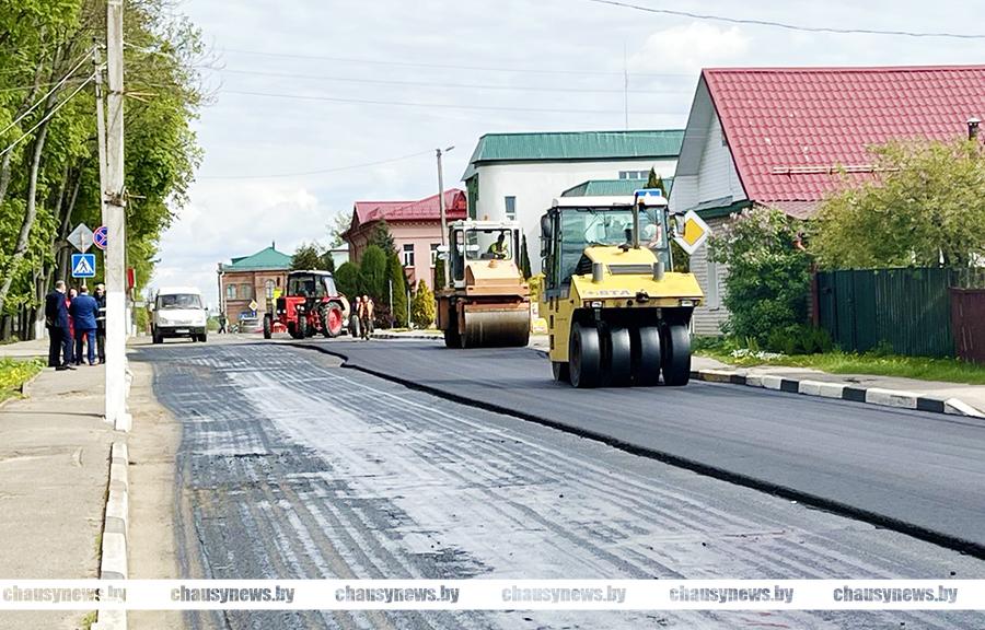 В Чаусах активно ведётся ремонт дорог