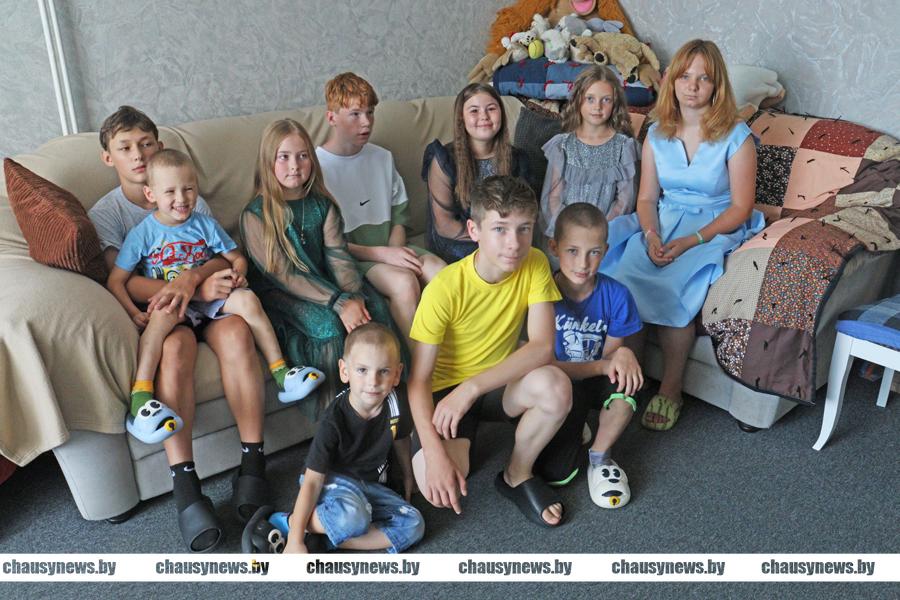 Почему замещающие семьи играют важную роль в воспитании детей? Рассказывает Чаусский СПЦ