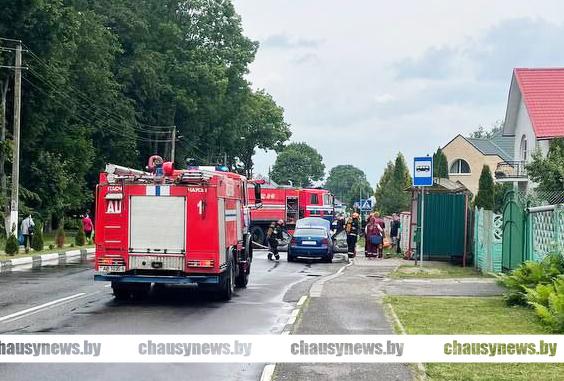В Чаусах горел автомобиль. Рассказываем подробности