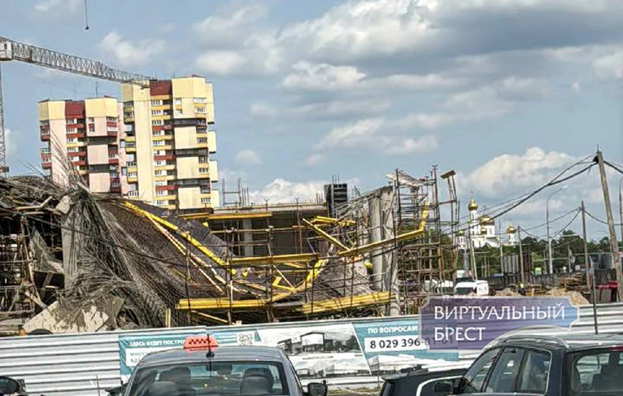 На стройке одного из самых крупных ТРЦ в Беларуси обрушился каркас