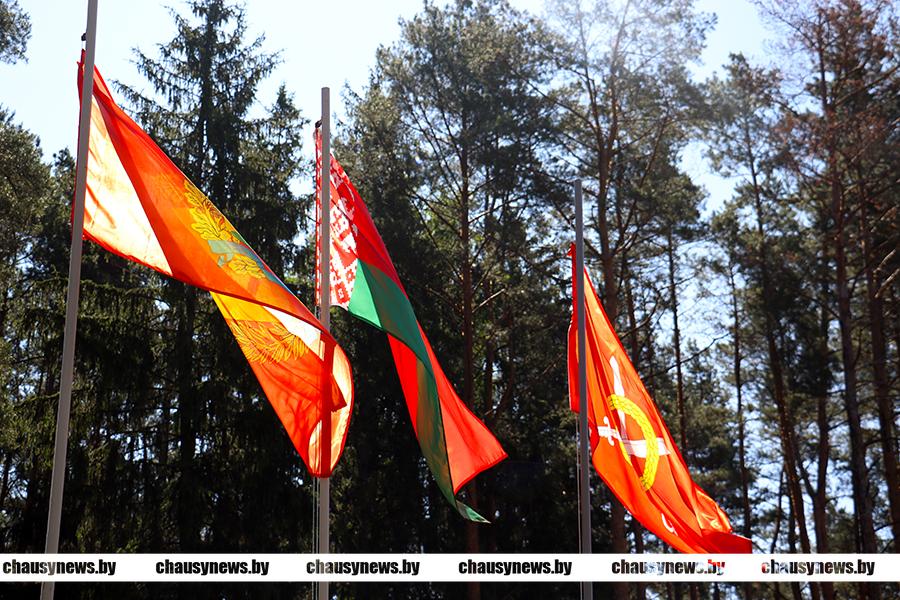 Продавец завысил цены на белорусскую госсимволику в восемь раз