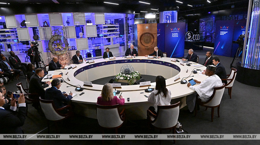 Лукашенко заявил о планах договориться с Путиным о строительстве в Беларуси второй АЭС