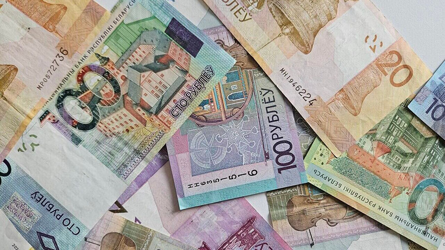 Более 800 тысяч работников в Беларуси получат повышение зарплаты с 1 сентября