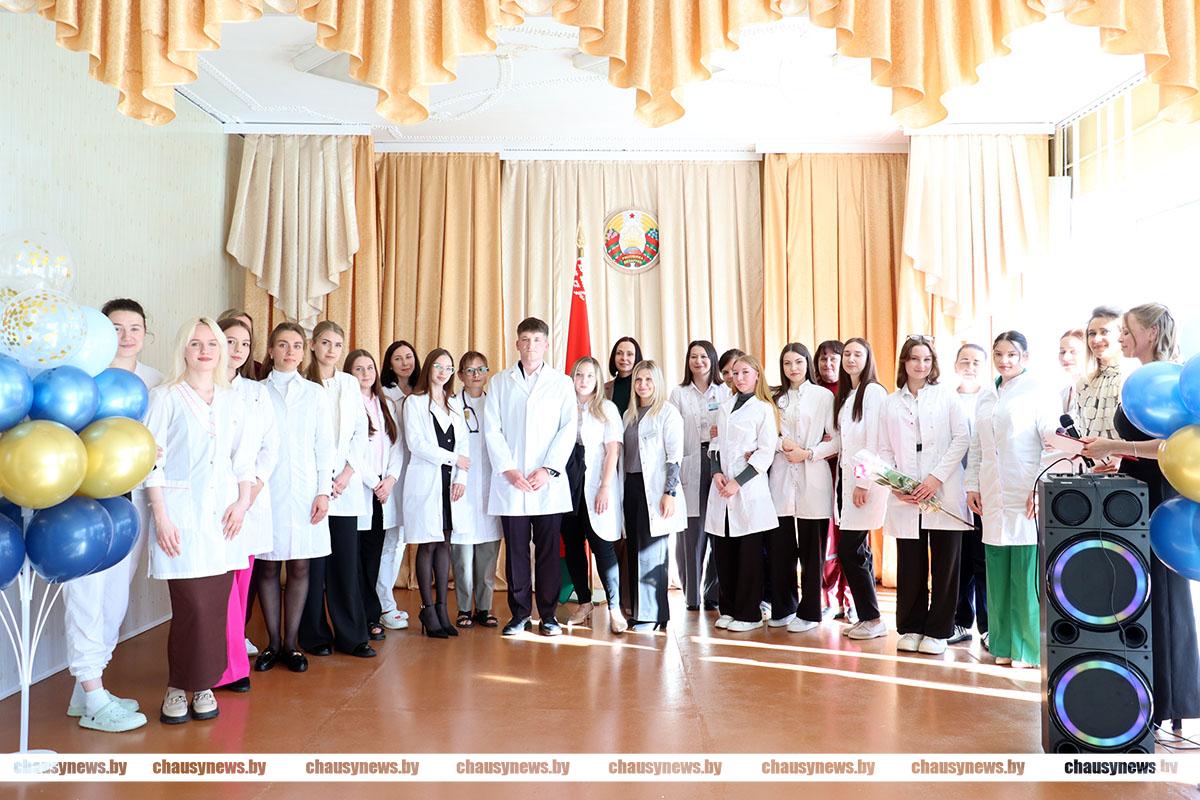 Молодых специалистов Чаусской ЦРБ посвятили в профессию