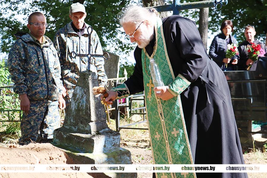 В микрорайоне Заболотье перезахоронили останки мирного жителя, погибшего в годы Великой Отечественной войны