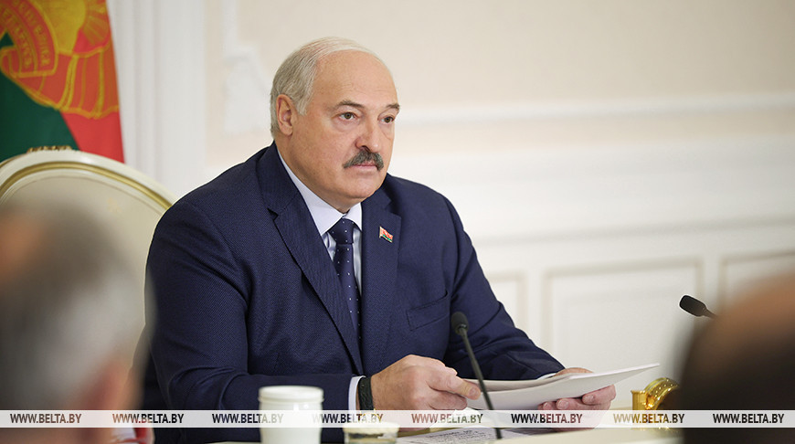 «Нужен реалистичный, но напряженный сценарий». Лукашенко о прогнозных показателях на 2026 год