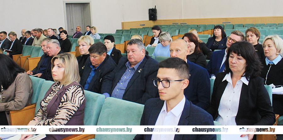 Какие вопросы рассматривались на очередном аппаратном совещании при председателе Чаусского райисполкома Дмитрии Акуличе?