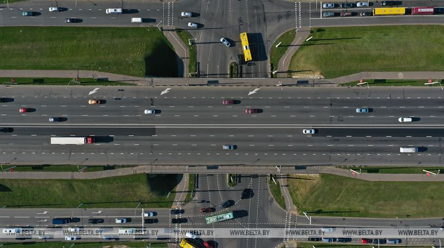 Сколько дорог и мостов обновят в Беларуси в ближайшие годы