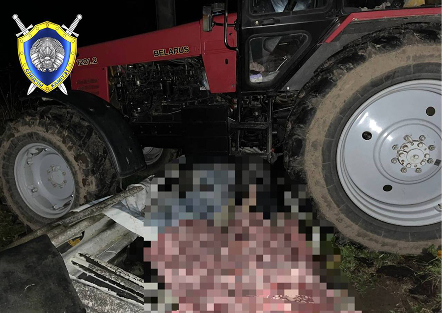 Под колесами трактора погиб мужчина. Следователи проводят проверку