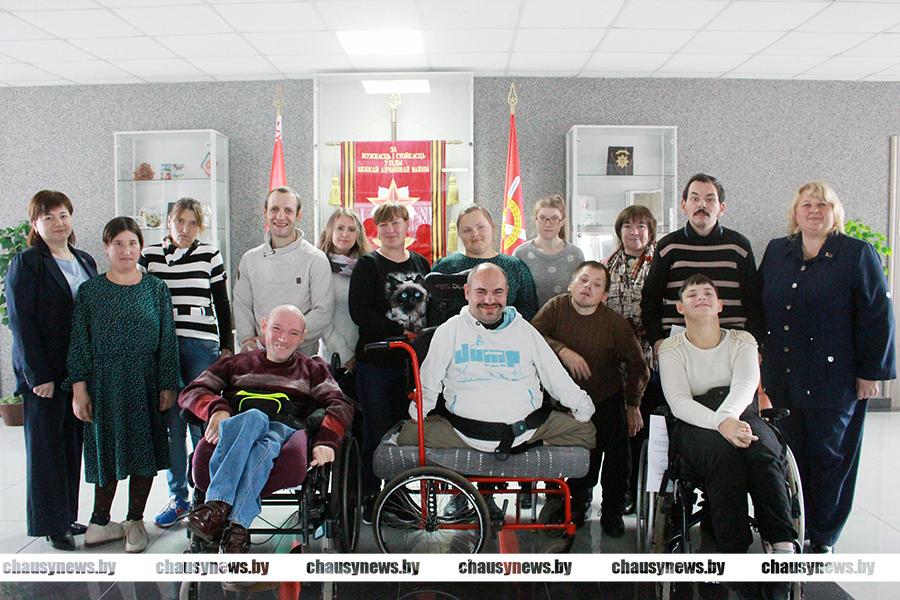 Гражданам с инвалидностью рассказали о работе службы «Одно окно» в Чаусах