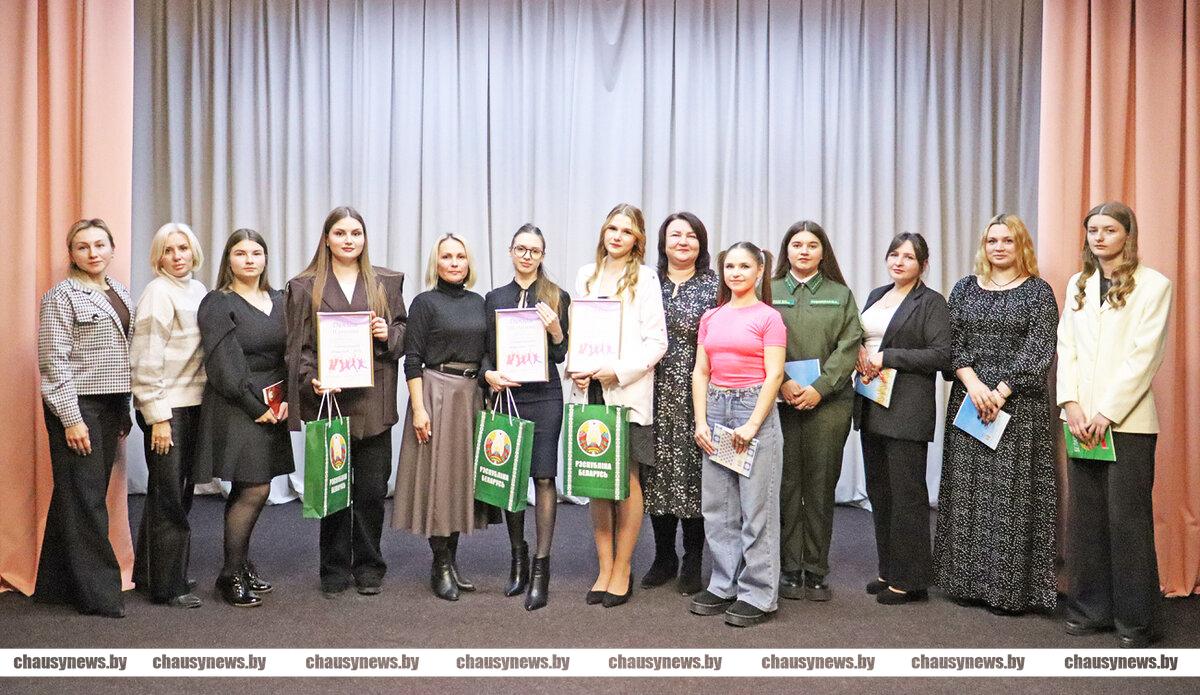 Девять девушек соревновались в Чаусах за звание лучшего молодого специалиста. Узнали, кто победил