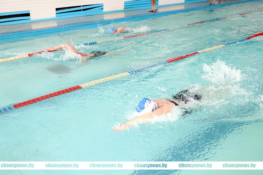 Новый спортивный год в Чаусах начался с соревнований по плаванию