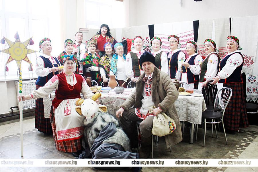 Чаусский коллектив «Спадарыня» встретил Старый Новый год этнографической театрализацией