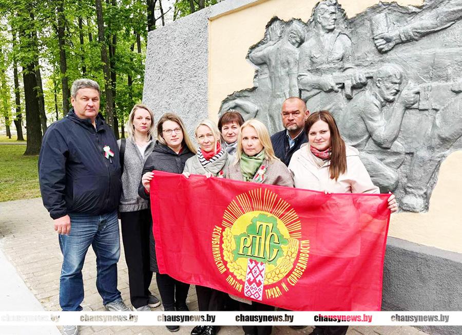 Представительницы прекрасного пола возглавляют районные отделения партий в Чаусах