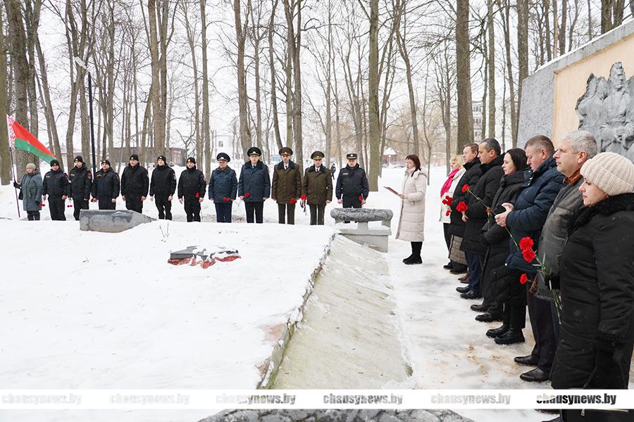 В Чаусах прошёл митинг, приуроченный Дню защитников Отечества и Вооруженных Сил Республики Беларусь