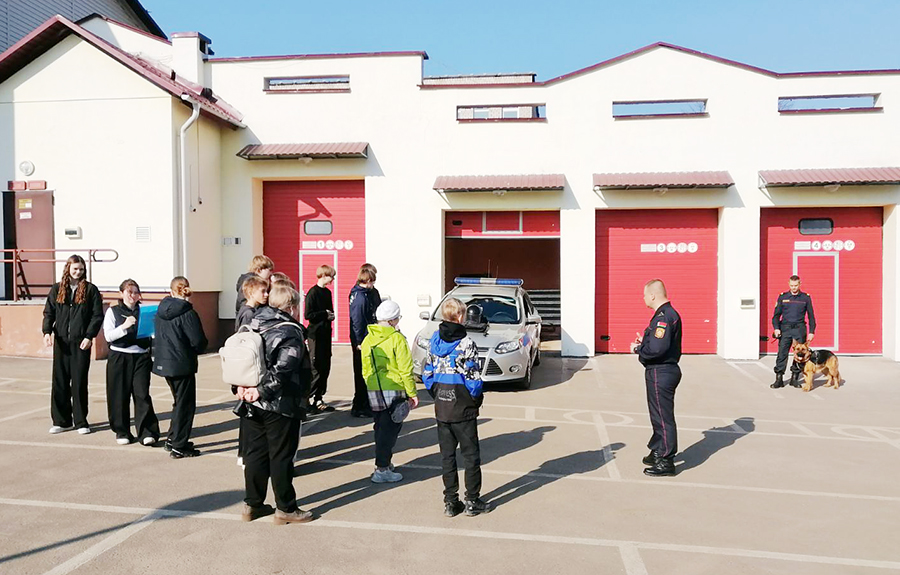 Чаусские школьники познакомились с особенностями работы в Департаменте охраны