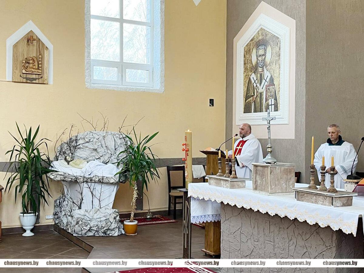 Католікі святкуюць Уваскрасенне Пана Езуса