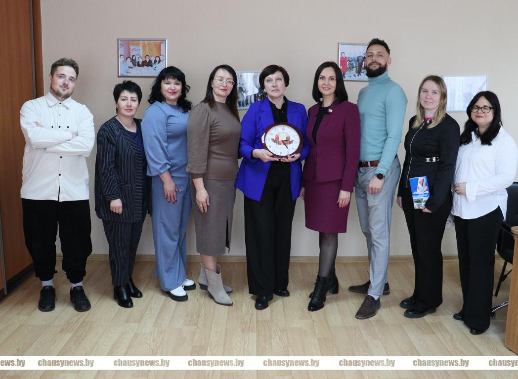 С двойным праздником принимали поздравления работники Чаусской районной газеты «Іскра»