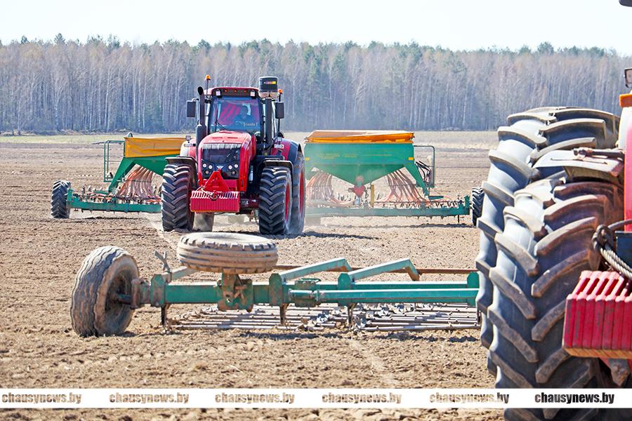 В ОАО «Агросервис» г.Чаусы вовсю идет сев ранних яровых зерновых