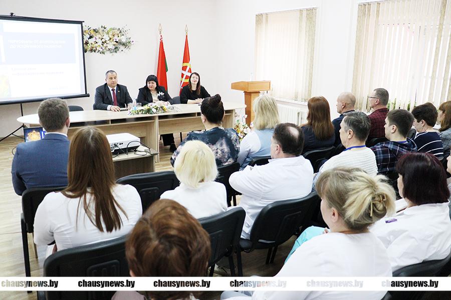 Председатель Чаусского райисполкома Сергей Дорожкин в рамках ЕДИ встретился с коллективом пансионата «Росинка»