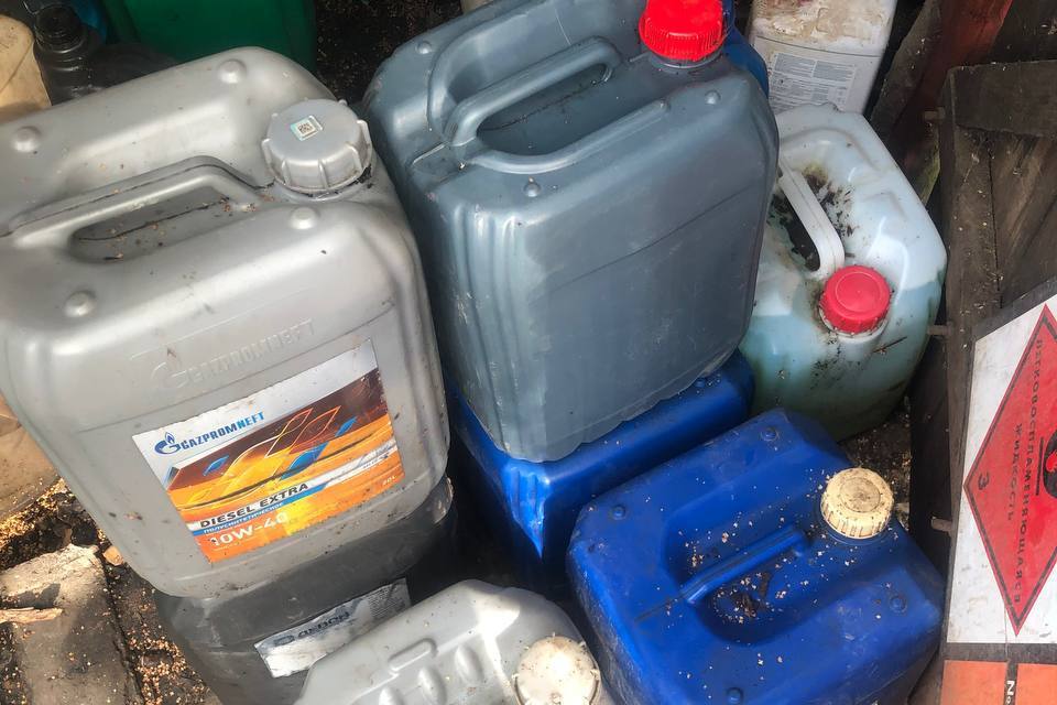 200 литров окрашенного дизтоплива хранил дома житель Мстиславского района