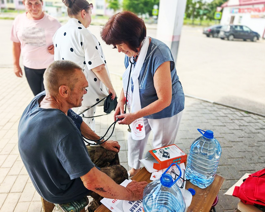 Чаусская районная организация Красного Креста запустила акцию «Жара»
