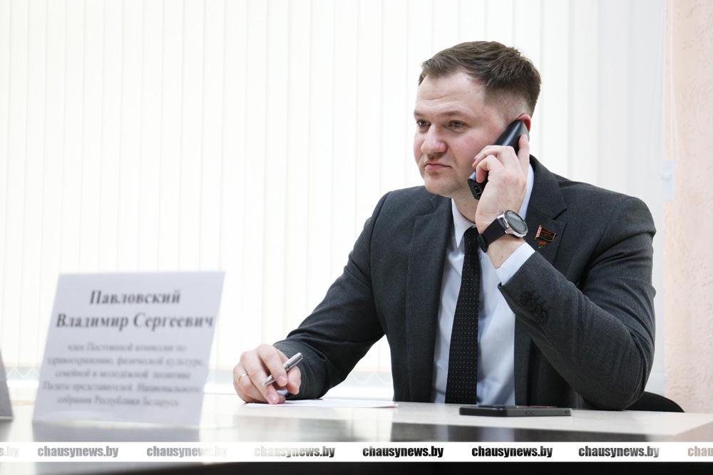Узнали, когда в Чаусском райисполкоме Владимир Павловский проведёт личный приём граждан и «прямую телефонную линию»