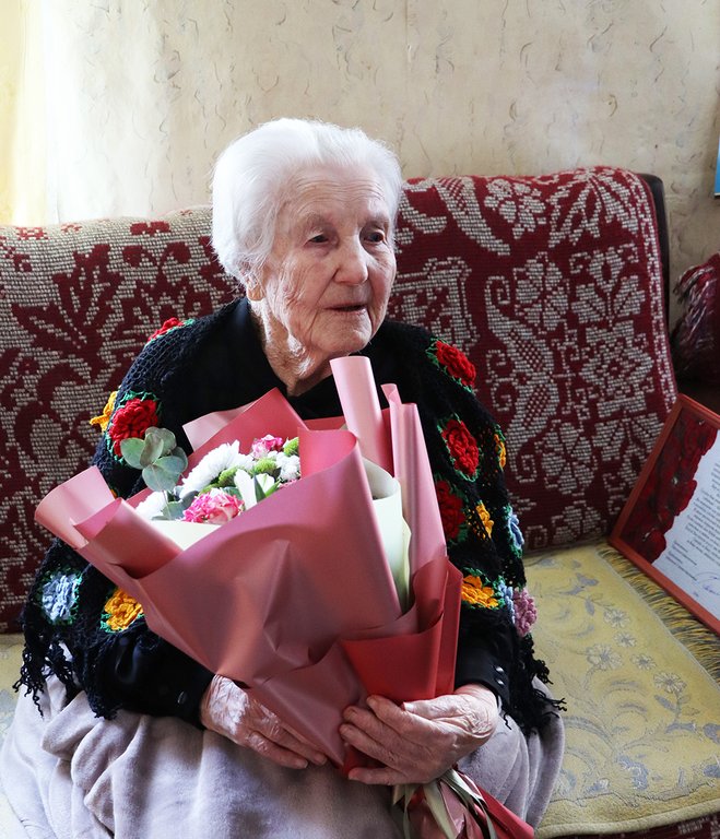 Ветеран Великой Отечественной войны и труда Анна Николаевна Кривоспицкая из Чаус отмечает 103-летие