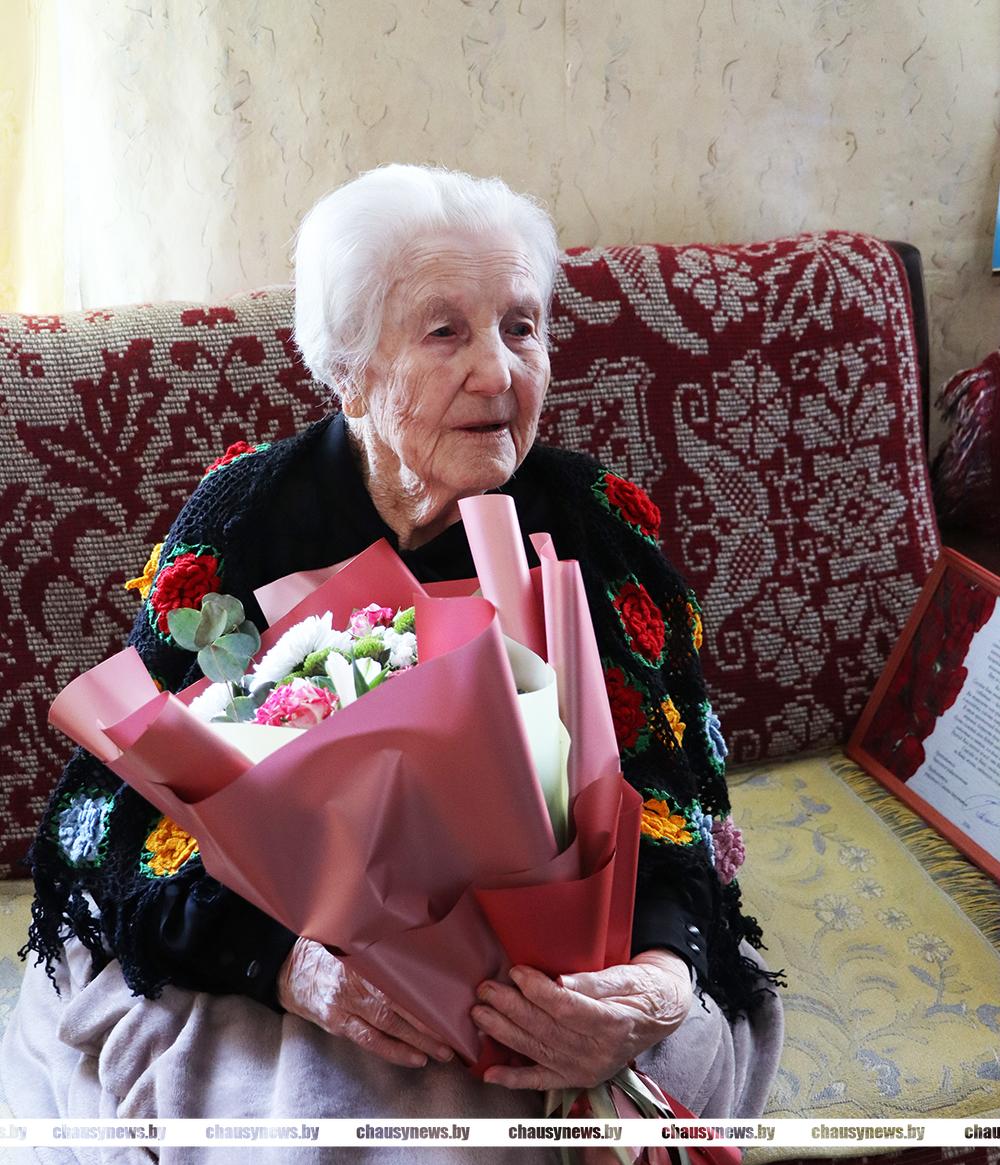 Ветеран Великой Отечественной войны и труда Анна Николаевна Кривоспицкая из Чаус отмечает 103-летие