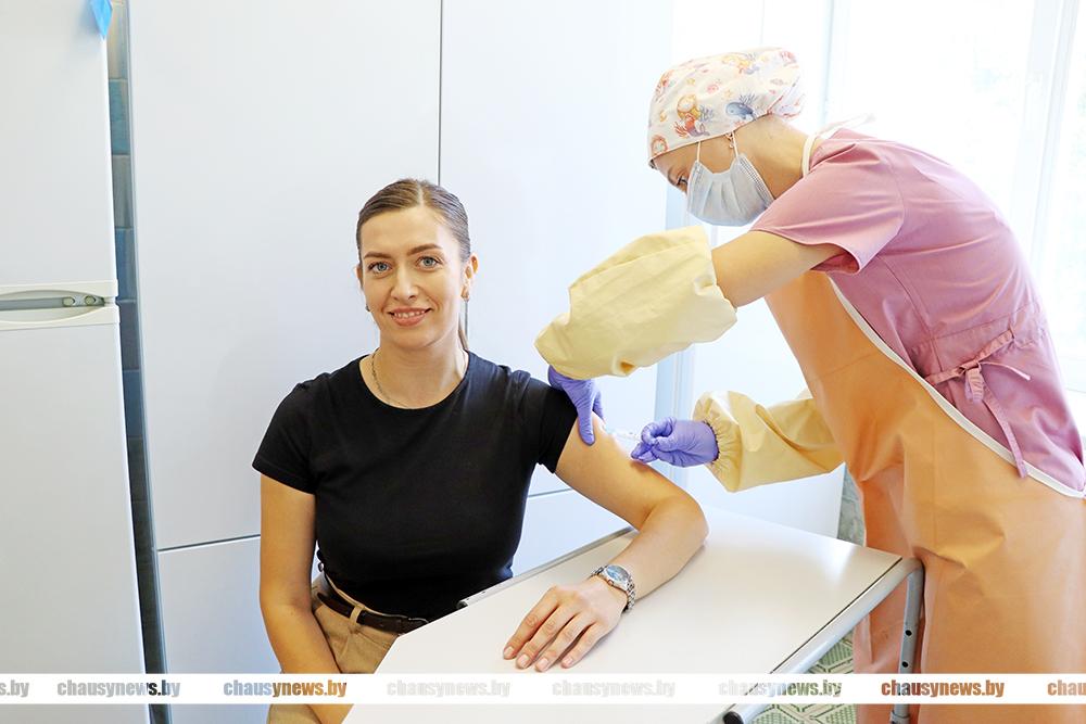 Начнем с себя. В Чаусах стартовала сезонная вакцинация